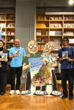 JNE dan Penerbit Gramedia Widiasarana Indonesia (GRASINDO) Luncurkan Komik Pengantar Kebahagiaan, Mengangkat Kisah Para Kurir yang Menghubungkan Kebahagiaan
